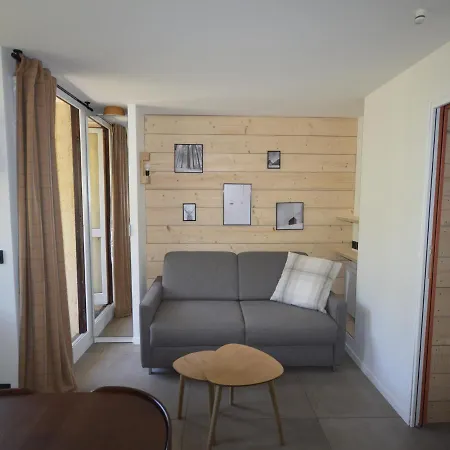 Apartment Renove Au Pied Des Pistes Avec Balcon Et Cuisine Equipee - Fr-1-755-9 La Plagne